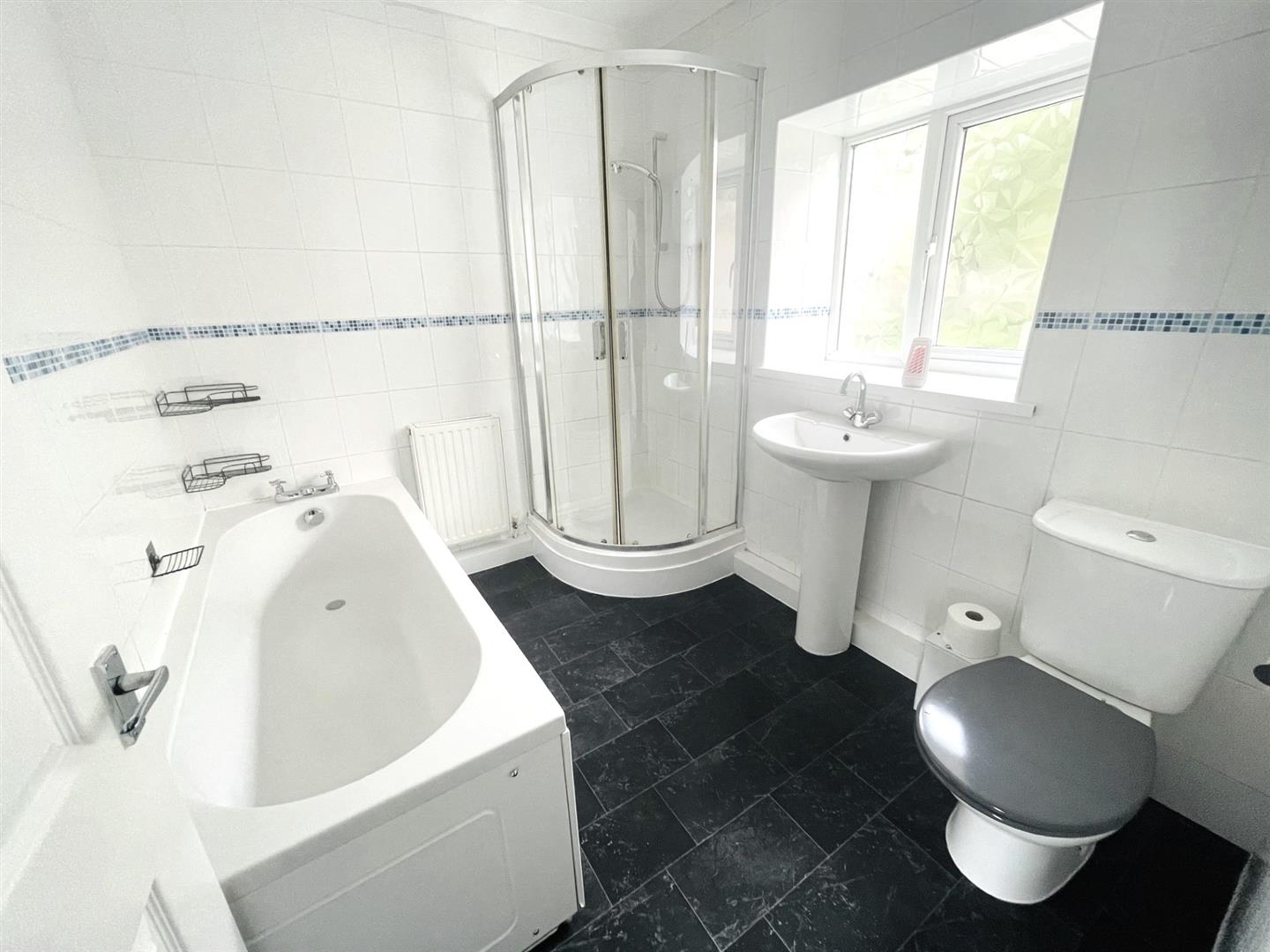 Sawel Terrace, Pontarddulais, Swansea, SA4 0UY